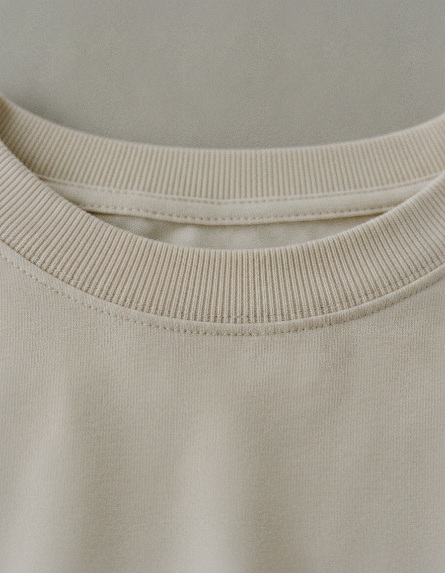 Detail — collar seam